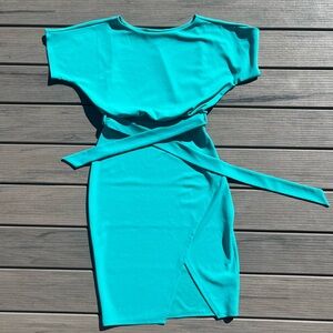 Kensie; Bright Aqua/Teal; Adjustable/Belted Waist; Blouson Split Wrap Dress; US6